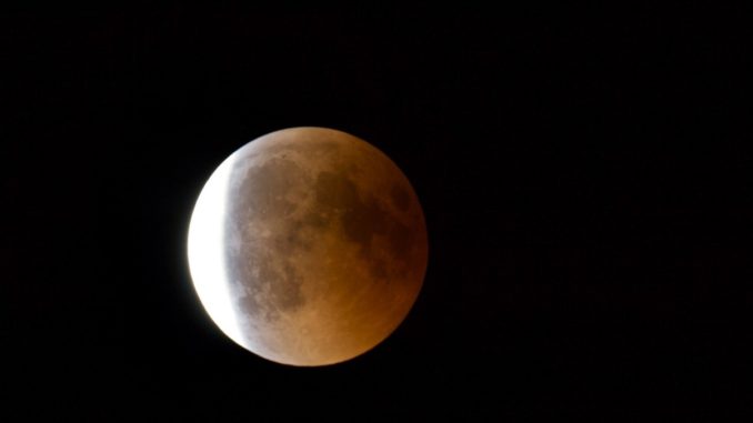 Eclissi di luna, grande serata all’Osservatorio Astronomico di Porziano