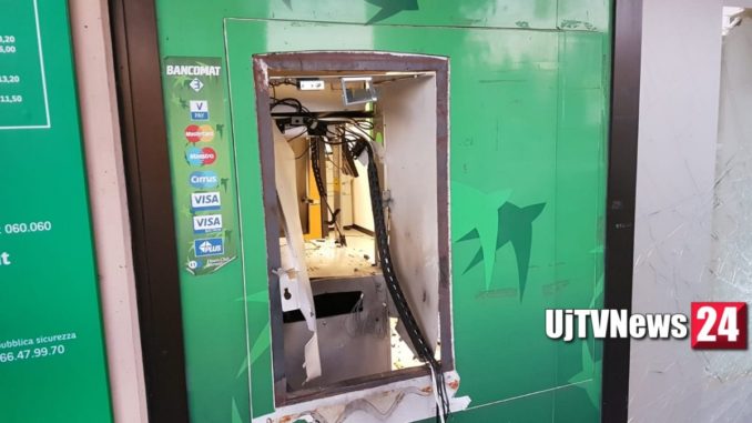 Fanno saltare bancomat della filiale Bnl a Santa Maria degli Angeli