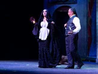 La Famiglia Addams, al Teatro Lyrick il 12 marzo la commedia comunale