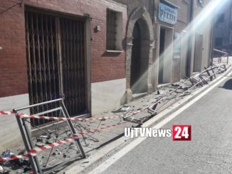 Spettacolare incidente nella notte a Rivotorto, ragazzo vivo per miracolo