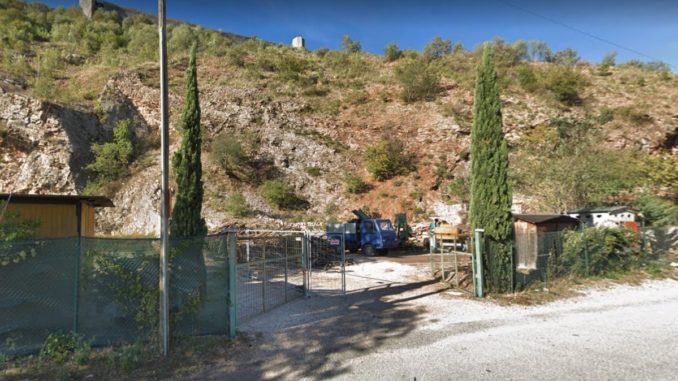 Il tunnel di Assisi fa discutere, botta e risposta tra Mario e Antonello