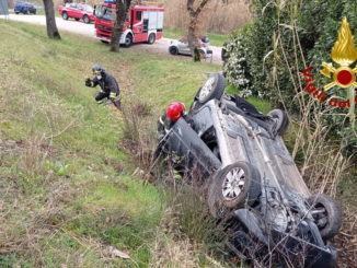 Incidente stradale a Capodacqua di Spello, suv esce di strada e si ribalta