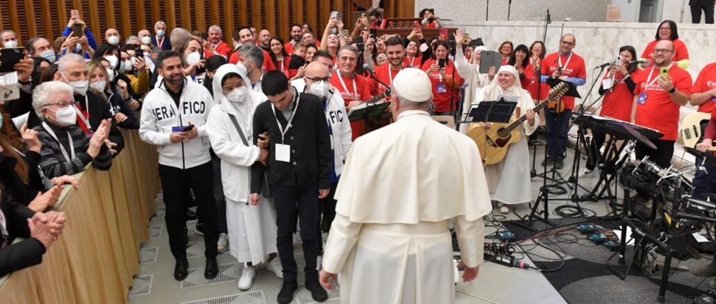 Un immenso grazie a Papa Francesco per abbraccio Serafico e Casoria