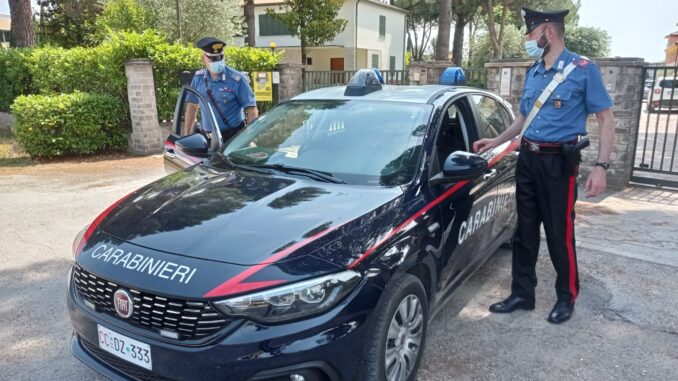 Carabinieri denunciano due giovani per spaccio a Petrignano