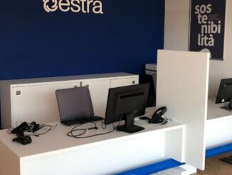 Estra, si rinnova e cambia sede l'ufficio al pubblico di Assisi: i nuovi spazi già aperti in via Los Angeles