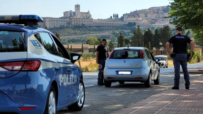 Polizia rafforza sicurezza controlli straordinari territorio ad Assisi
