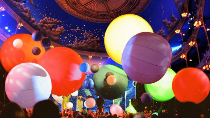 Al teatro Lyrick di Assisi in scena la magia di "Slava's Snowshow"