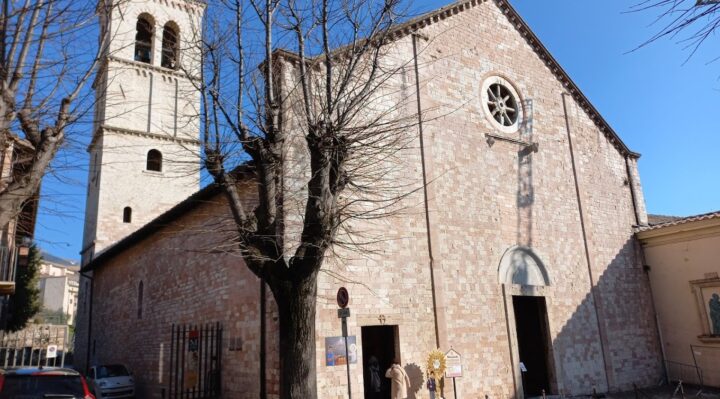 Assisi accoglie fedeli stranieri con messe in lingua inglese