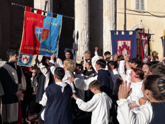 Nobilissima Parte de Sopra Trionfa nel Calendimaggio dei Piccoli