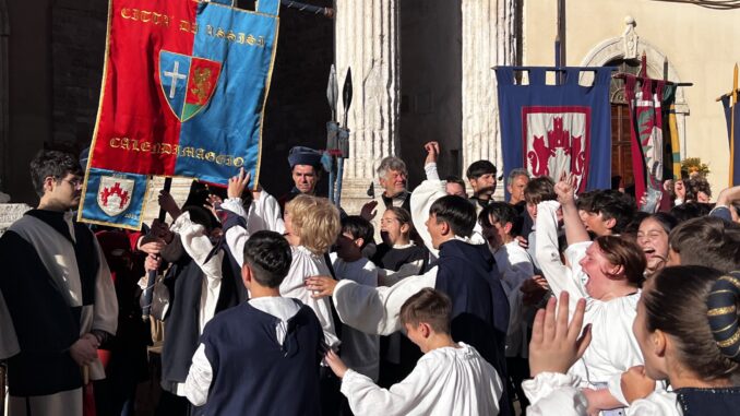 Nobilissima Parte de Sopra Trionfa nel Calendimaggio dei Piccoli