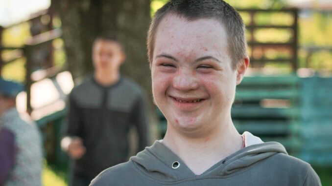 "Progetto 'Dream Ap': Un Futuro per i Giovani con Sindrome Down"