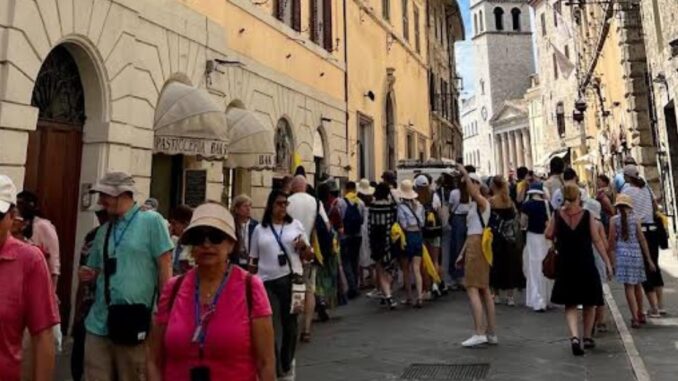 Assisi guida il turismo in Umbria: crescita costante nel 2024