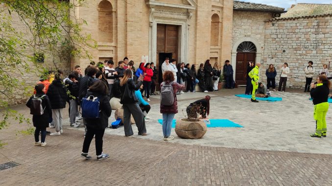 Usl Umbria 1 a Assisi: formazione primo soccorso e nuova automedica Usl Umbria 1 a Assisi: formazione primo soccorso e nuova automedica