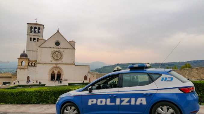 Polizia di Assisi arresta uomo per maltrattamenti gravi