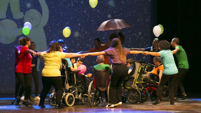 “Dolce Sentire”: al Lyrick il Cantico tra buio e rinascita