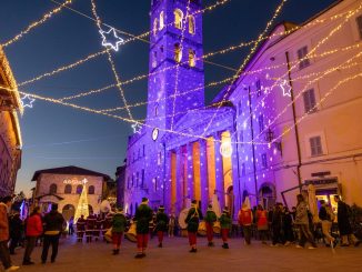 Natale ad Assisi: installazioni, musica e presepi celebrano la pace