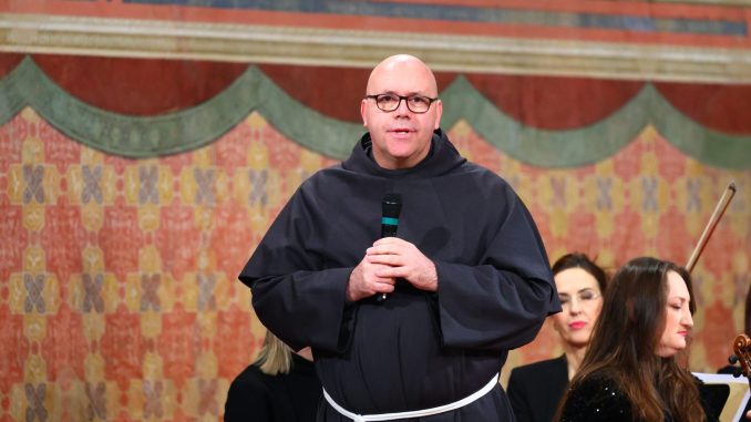 Natale ad Assisi richiama alla luce che vince ogni oscurità