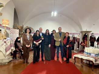 Ricamo e solidarietà uniscono la città di Assisi e Betlemme