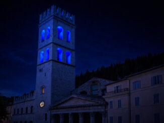 Autismo e la Torre del Popolo blu per la sensibilizzazione