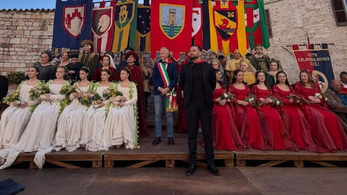 Calendimaggio Assisi 2026 presentata dieci Madonne e sfide medioevali