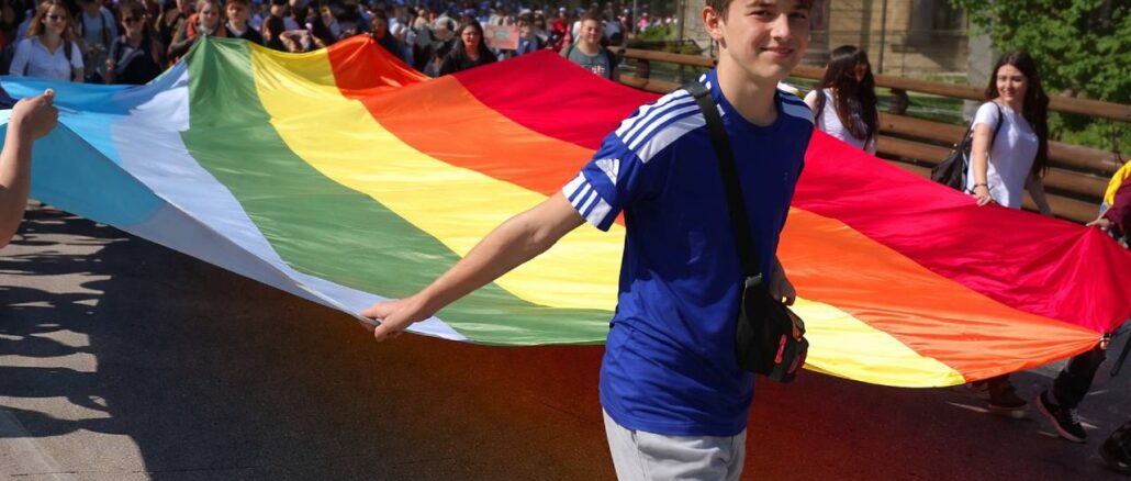 Pace giovani in marcia da tutta Italia verso Assisi uniti