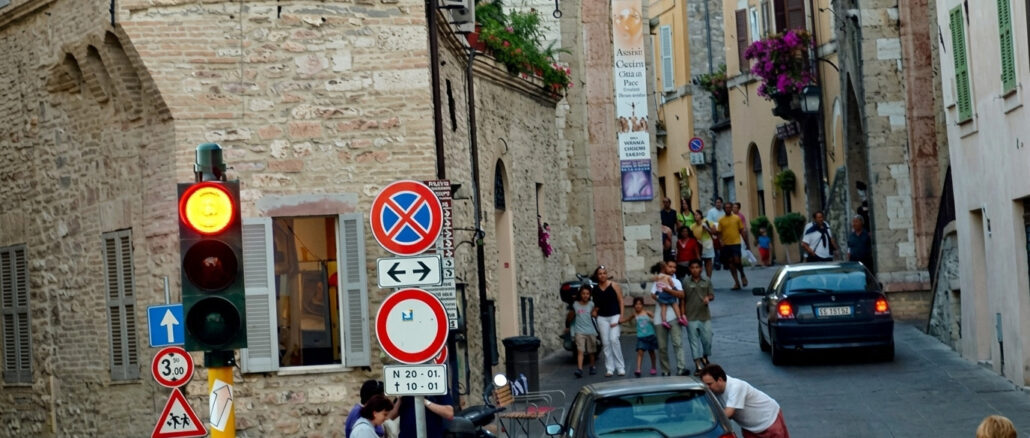 Calendimaggio Assisi modifica la viabilità nel centro storico